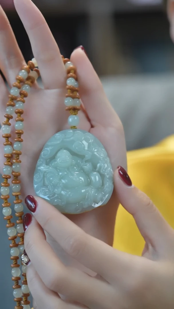 颈饰未镶嵌和田玉佛公