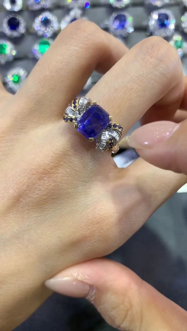 【闪购商品】蓝宝石戒指18K金镶嵌A221