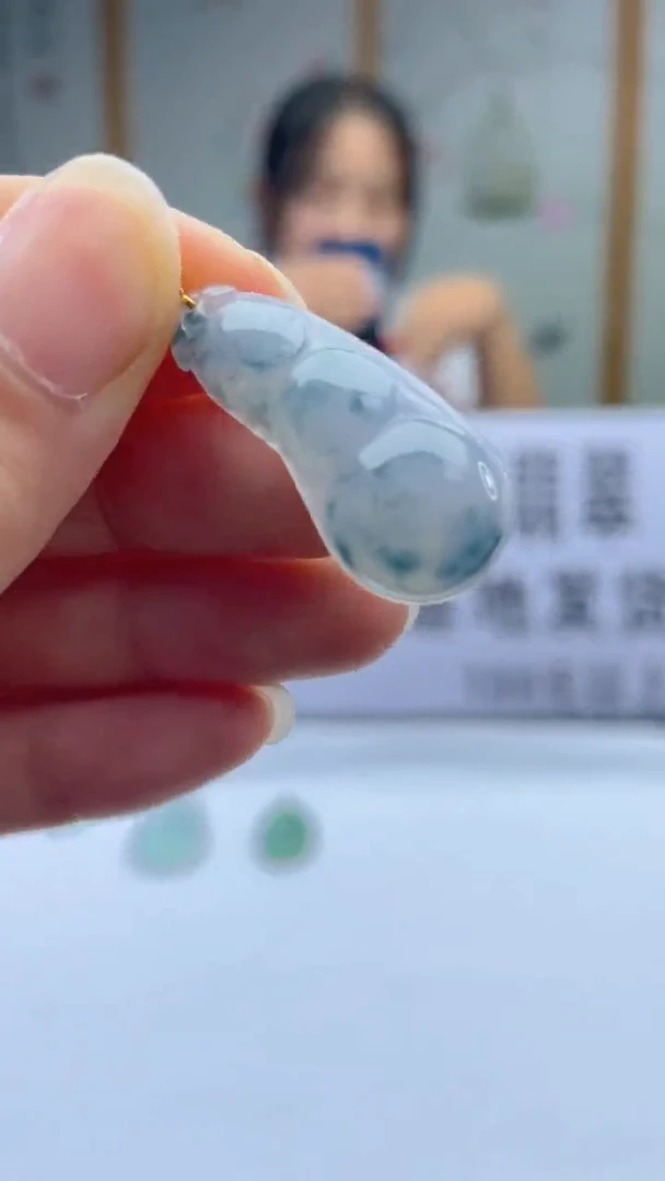 翡翠18K金镶嵌颈饰天然A货翡翠