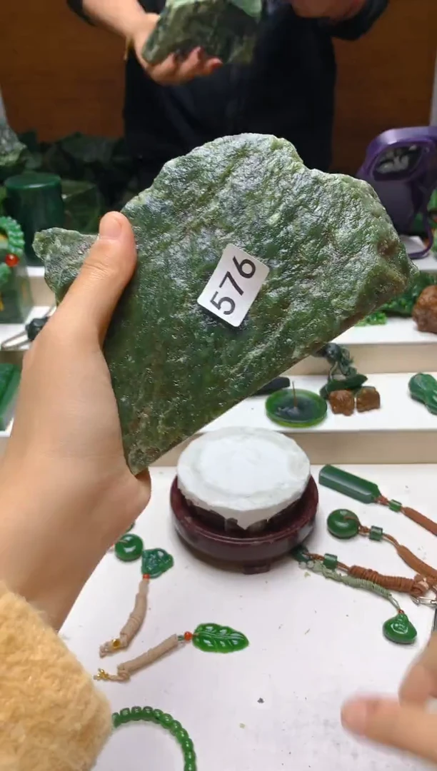 未镶嵌和田玉珠宝半成品1