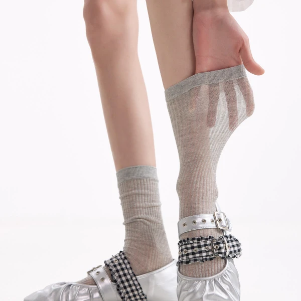 文伊娜miu风堆堆袜女灰色中筒袜夏季薄款纯色竖纹显瘦百搭长袜子