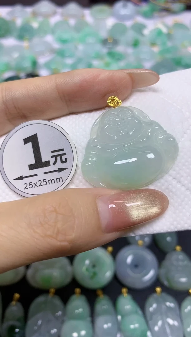 颈饰18K金镶嵌翡翠天然翡翠A货