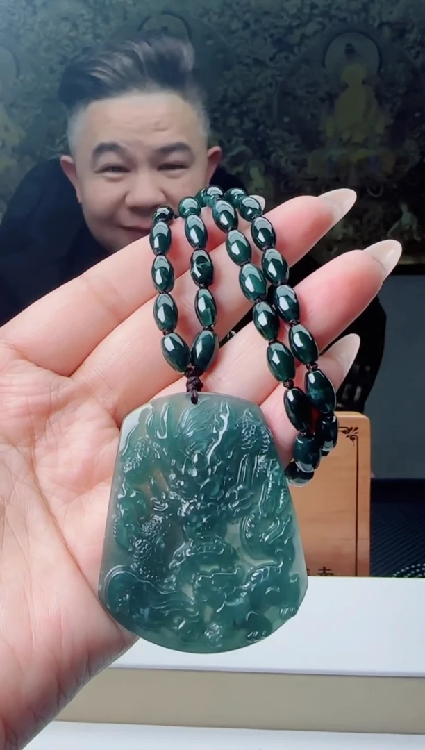 【闪购商品】翡翠颈饰未镶嵌多样性随机一件发货