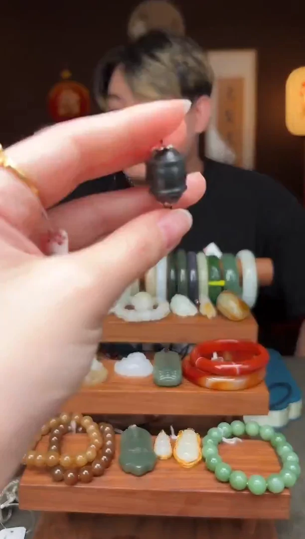 未镶嵌和田玉挂件jj13-勒子