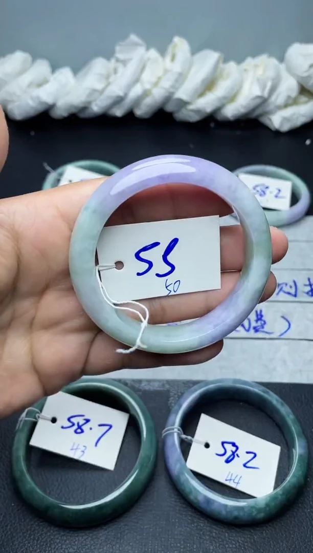 未镶嵌手镯翡翠50