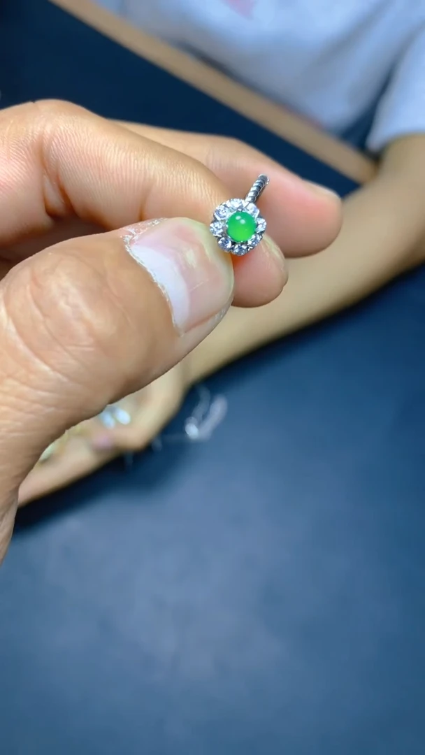 翡翠戒指未镶嵌0816875739多样性发一件