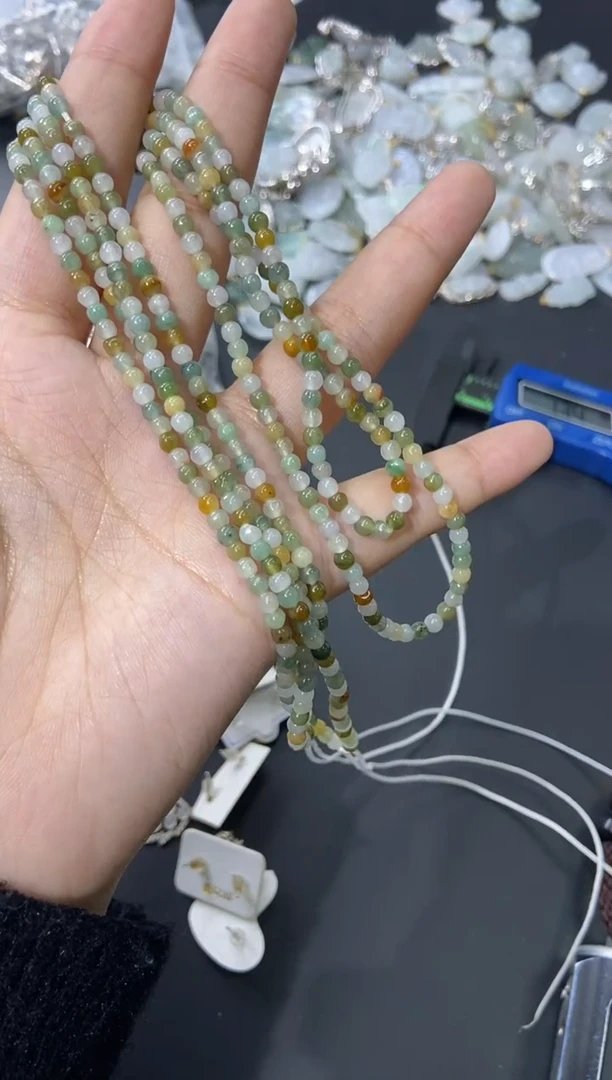 颈饰未镶嵌翡翠天然翡翠A货40多样性发一