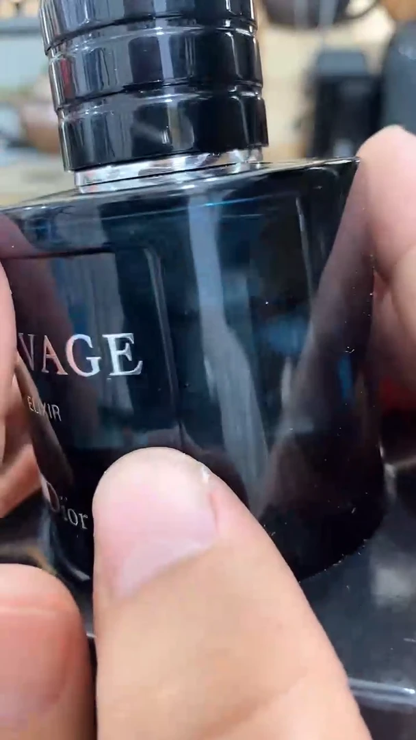 瓷片闪购商品   如图所示