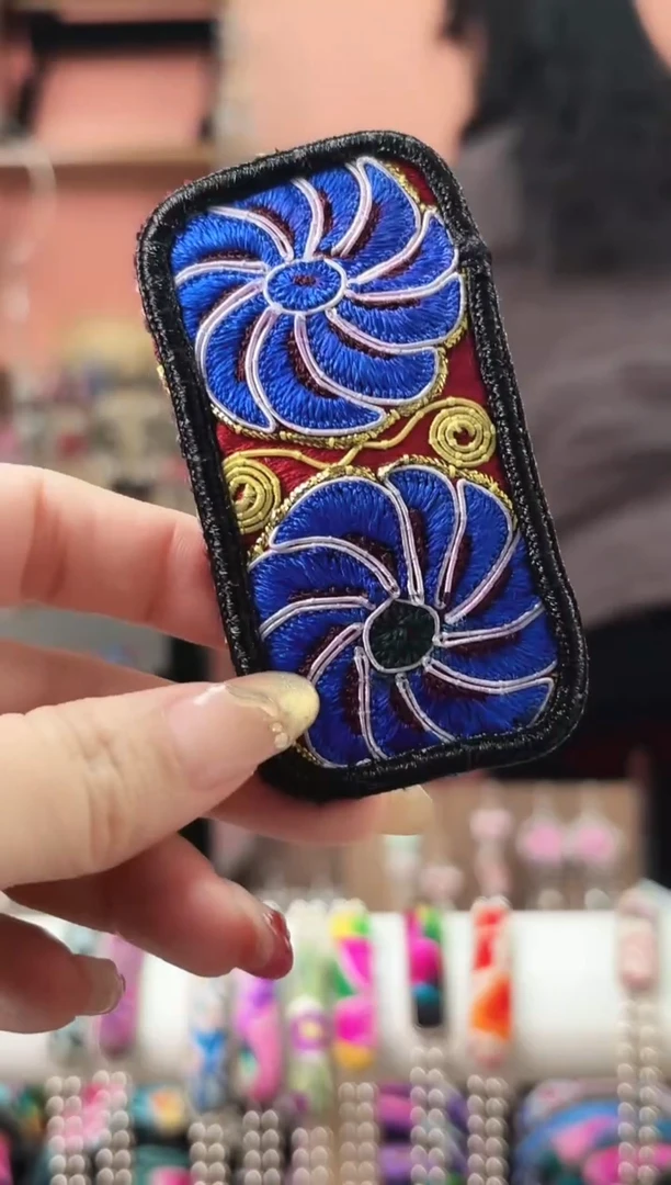 织绣y****y艺枝独绣手工饰品1201