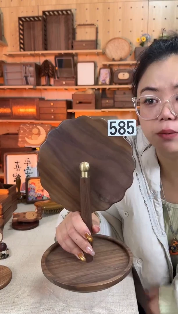 木585北美黑胡桃花瓣桌面镜子特价款