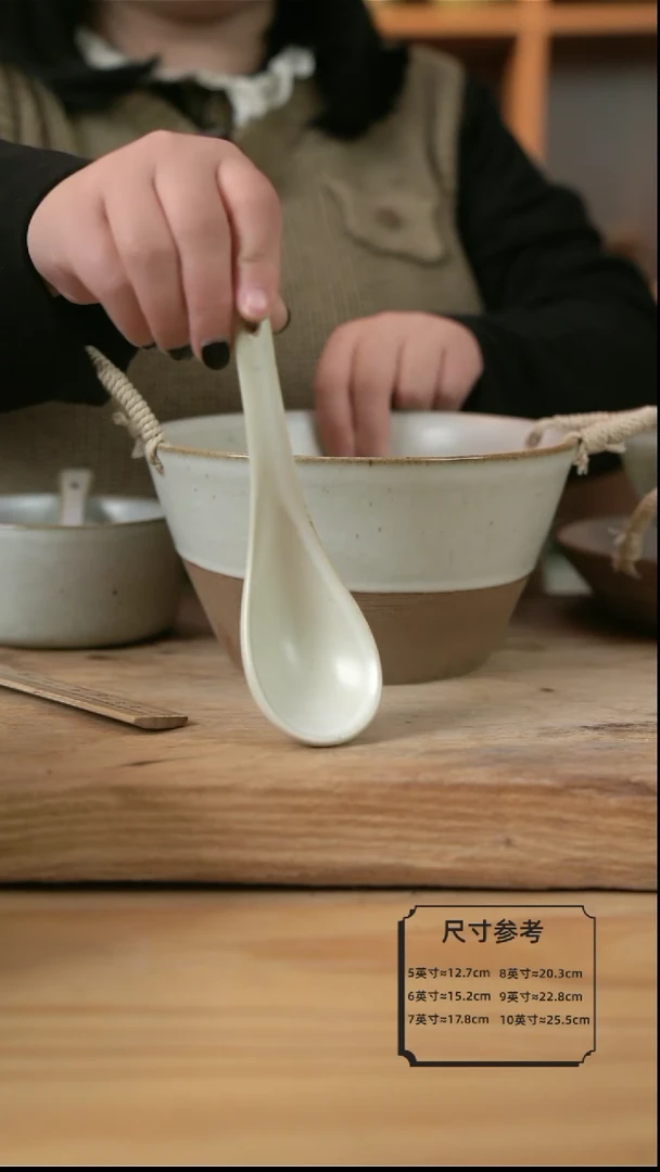 【闪购商品】白色的大号的汤勺子