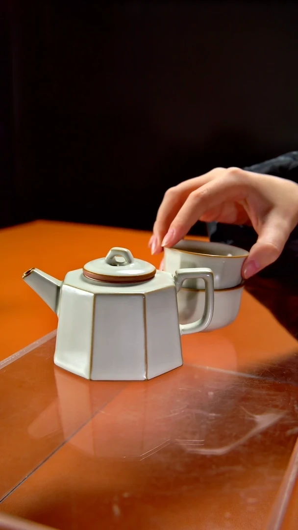 其他陶瓷 《言泥陶瓷》汝窑系列八方壶带两杯