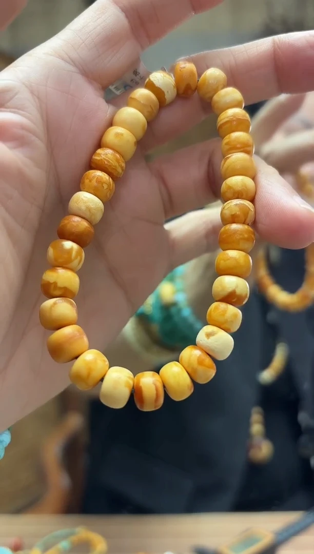 蜜蜡颈饰未镶嵌发一件