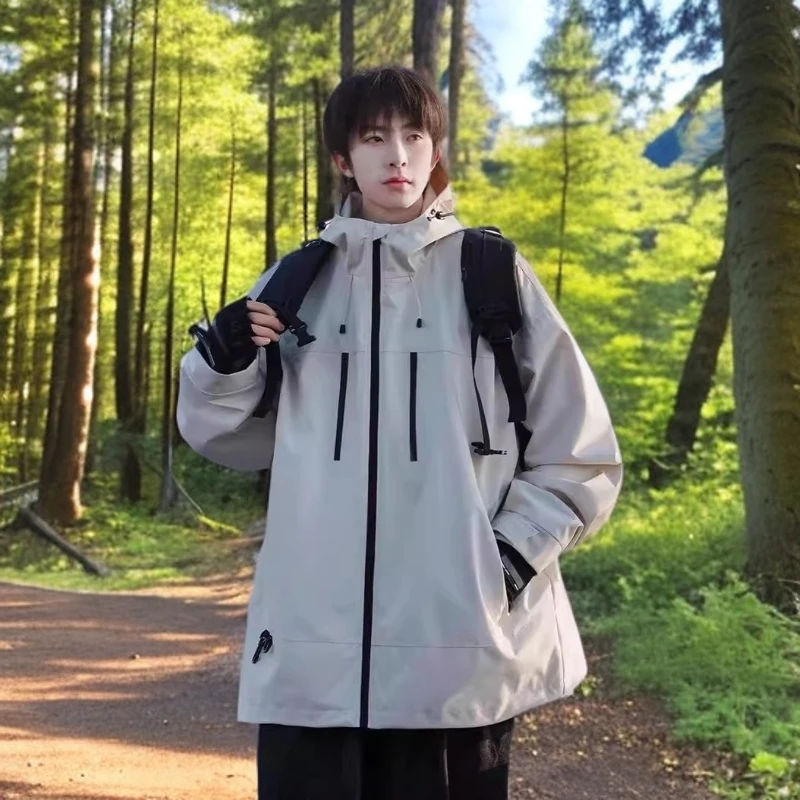 防风防水冲锋衣男款连帽夹克春季薄款宽松户外运动学生工装外套