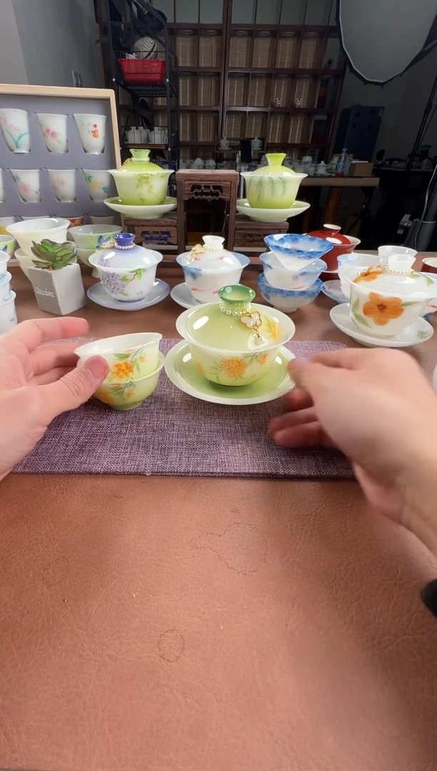 盖碗陶采用优质瓷土制作