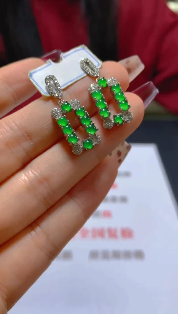 未镶嵌翡翠耳饰多样性发一