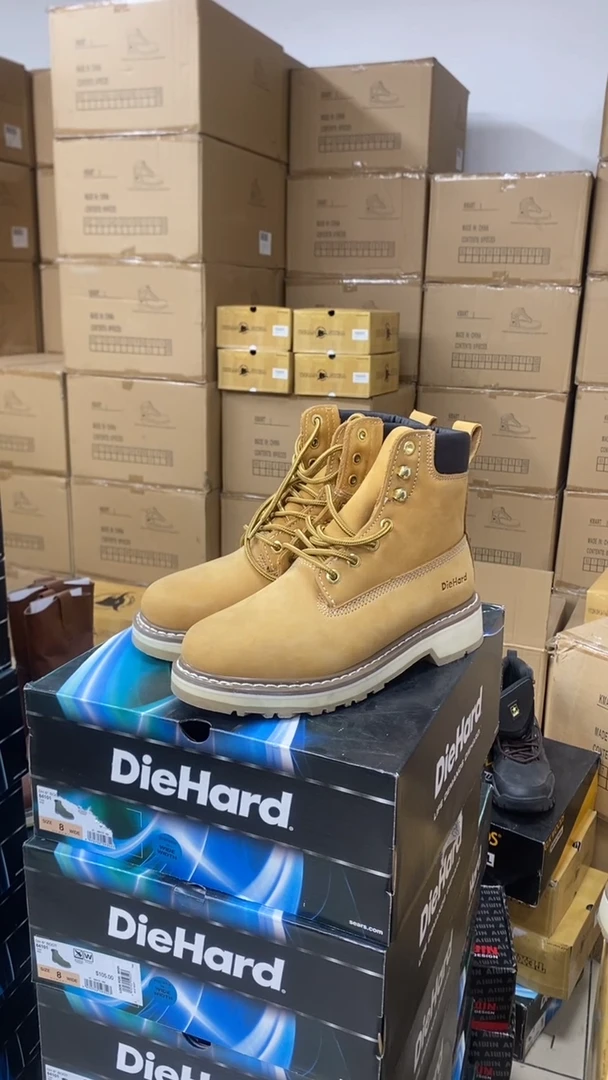 牛皮42码，84101，运动鞋码，工装靴默认瑕疵