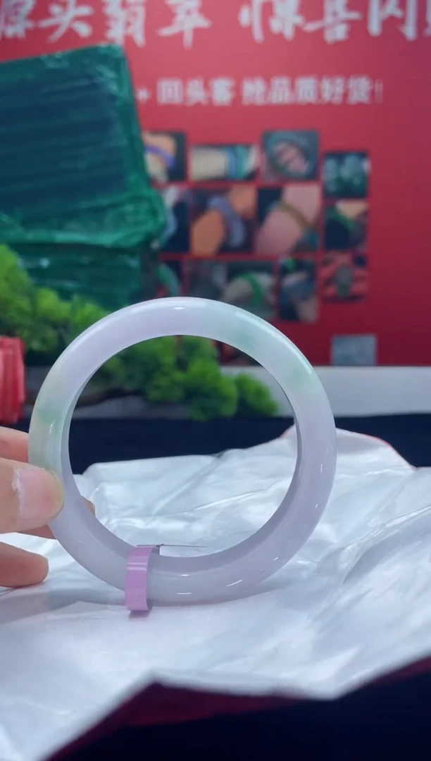 翡翠手镯未镶嵌手镯8