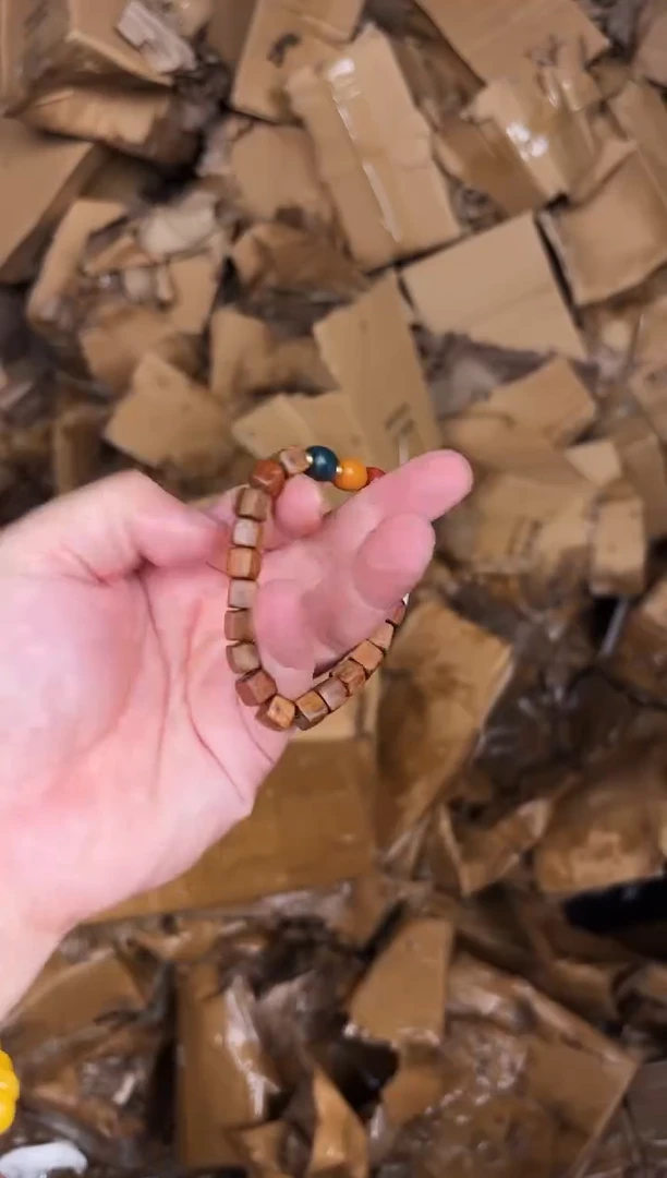 精品手串无礼盒L107