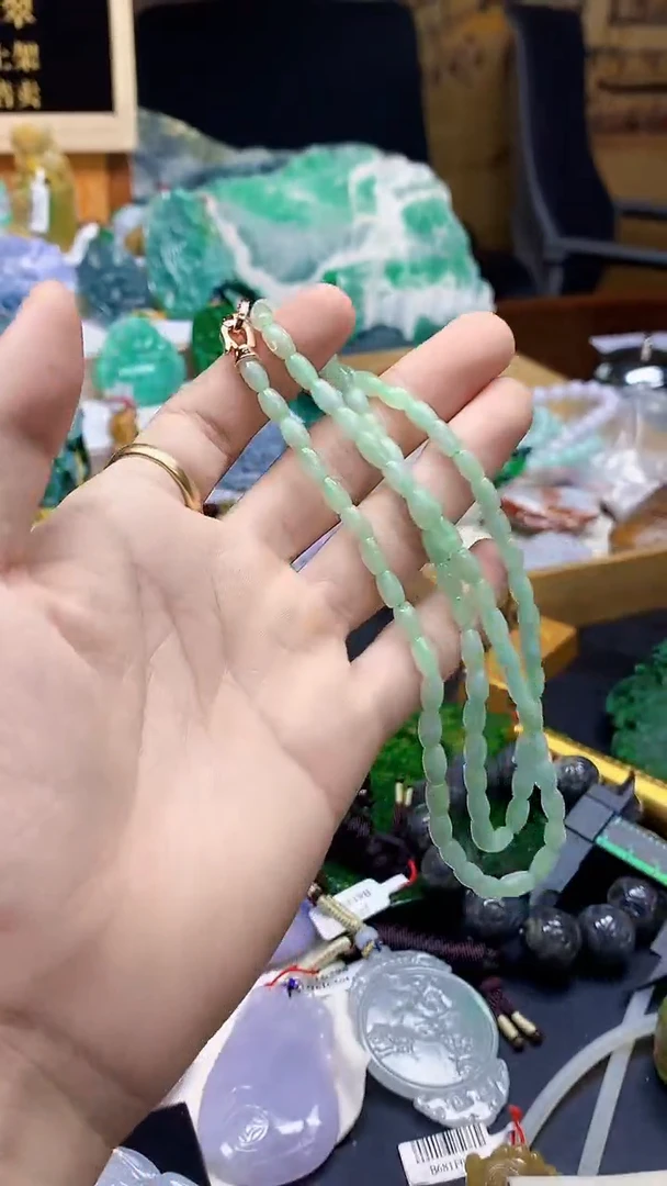 颈饰未镶嵌翡翠天然A货翡翠