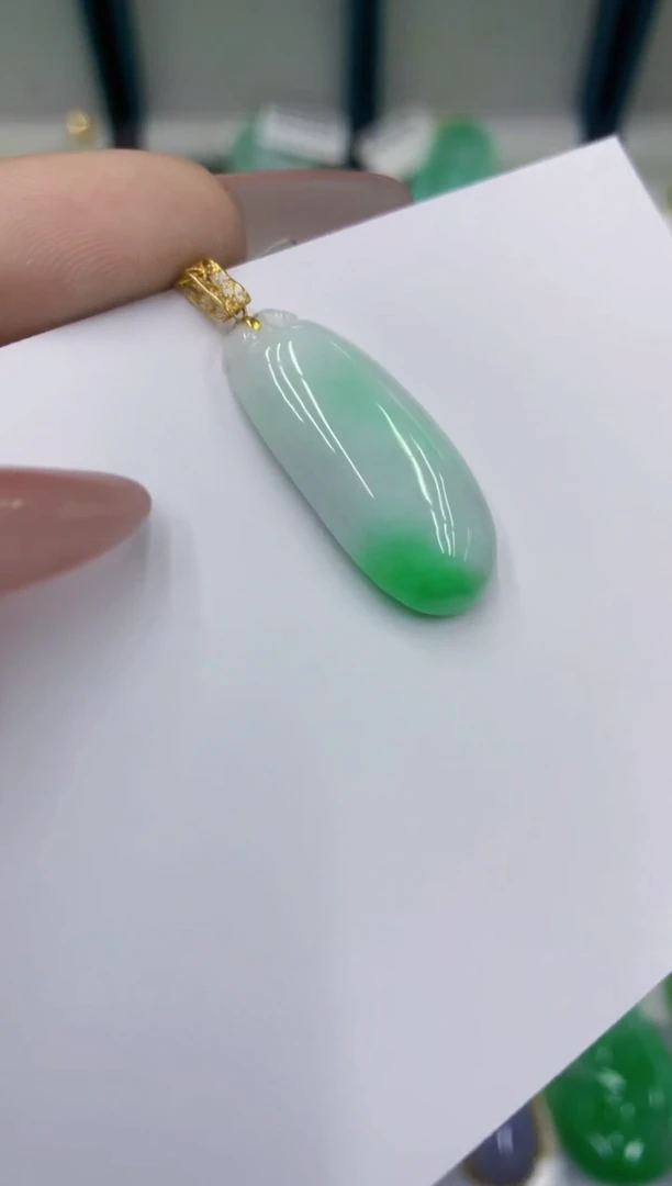 颈饰18K金镶嵌翡翠111111