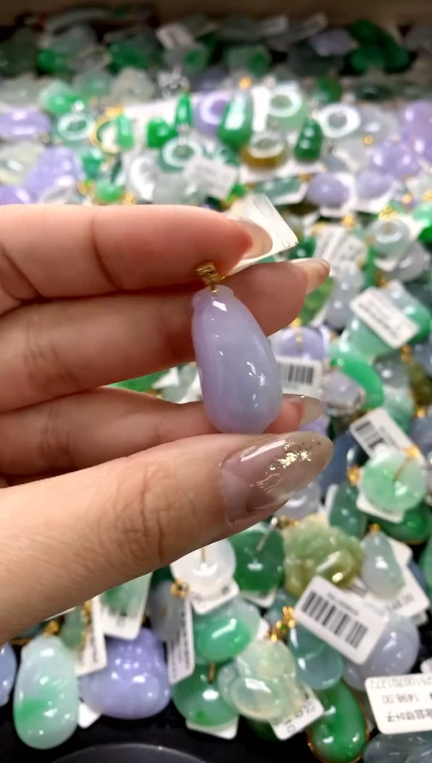 颈饰18K金镶嵌翡翠11111111