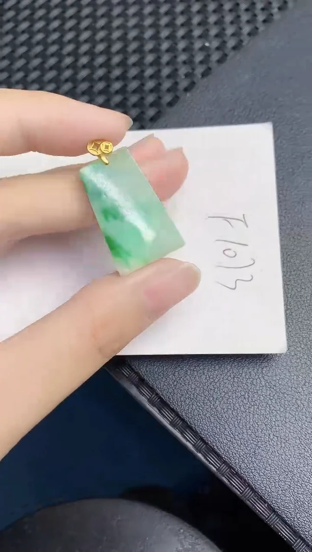 翡翠未镶嵌颈饰天然翡翠緬甸A貨