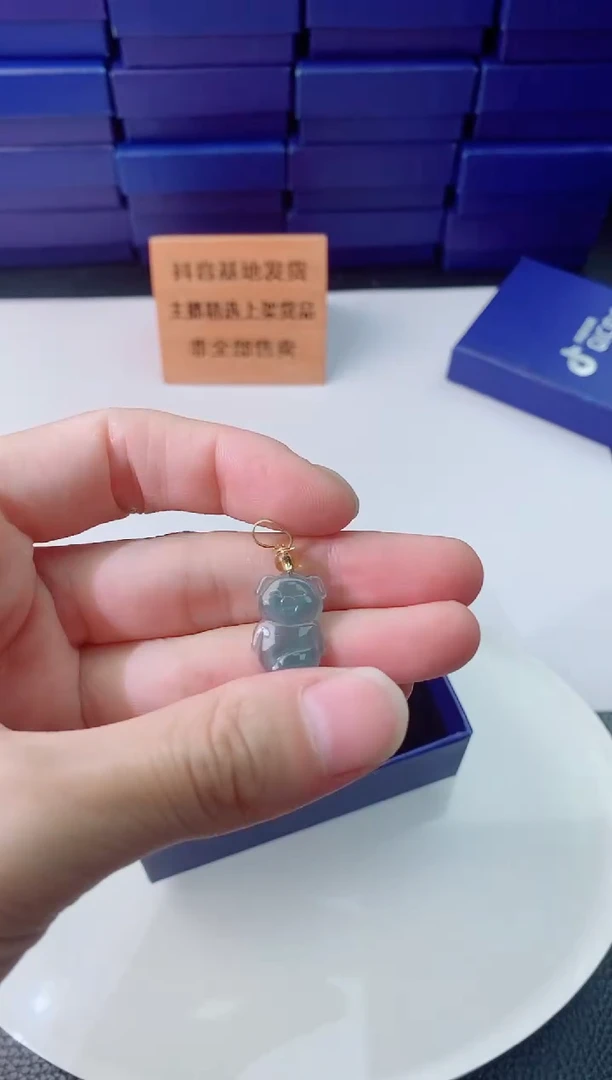 翡翠未镶嵌颈饰1111111111