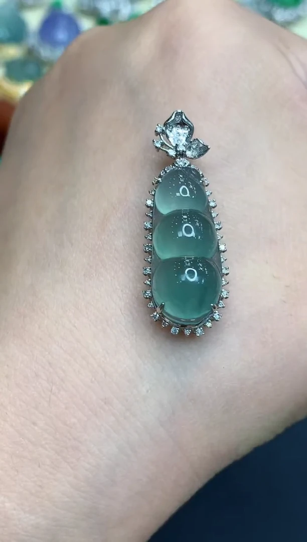 颈饰18K金镶嵌翡翠604-中国好珍宝