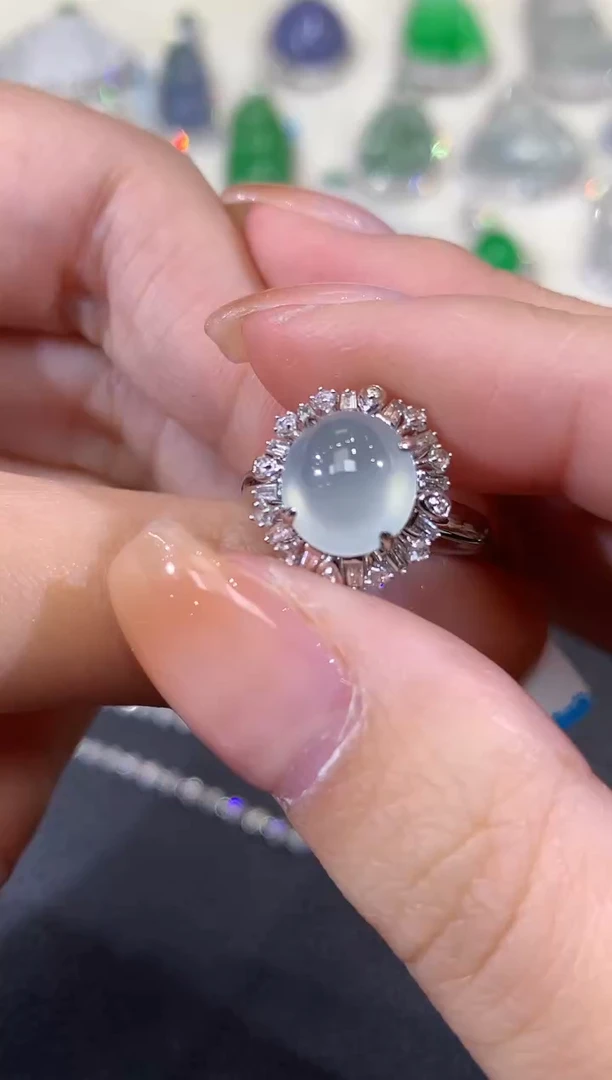 18K金镶嵌戒指翡翠A101