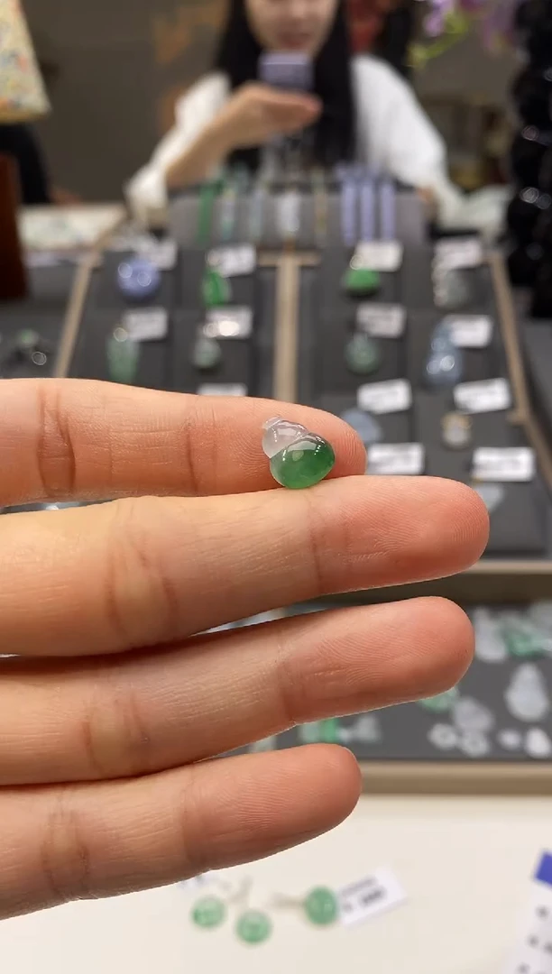 颈饰未镶嵌翡翠葫芦