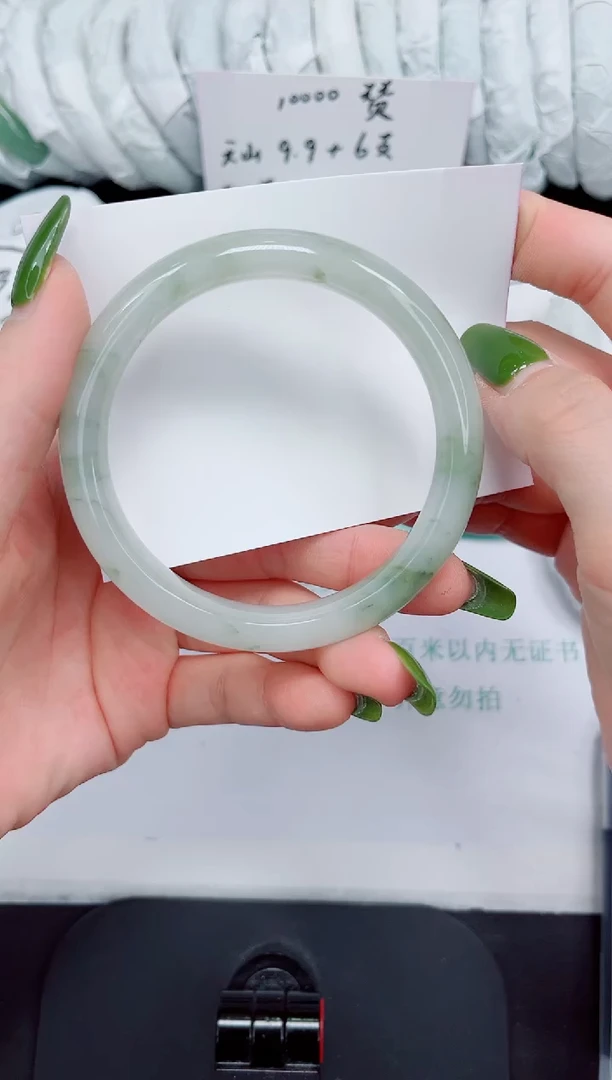 石英岩玉手镯未镶嵌52/62