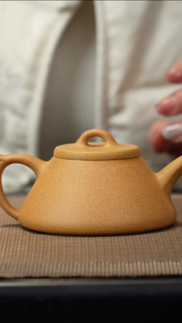 紫砂茶盏黄金段纳地瓢130CC