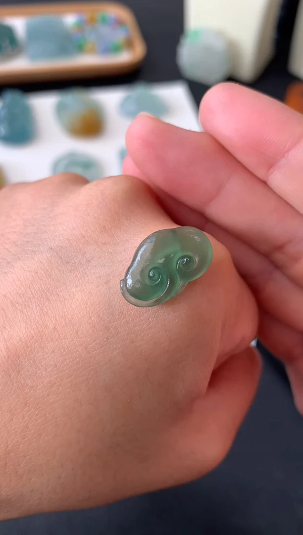 未镶嵌定制翡翠翡翠