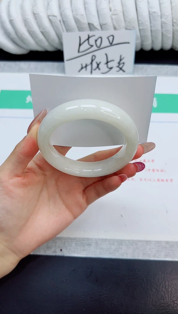 未镶嵌手镯和田玉30/65.2