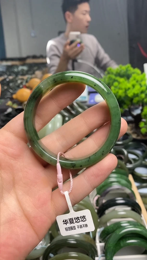 未镶嵌手镯和田玉55