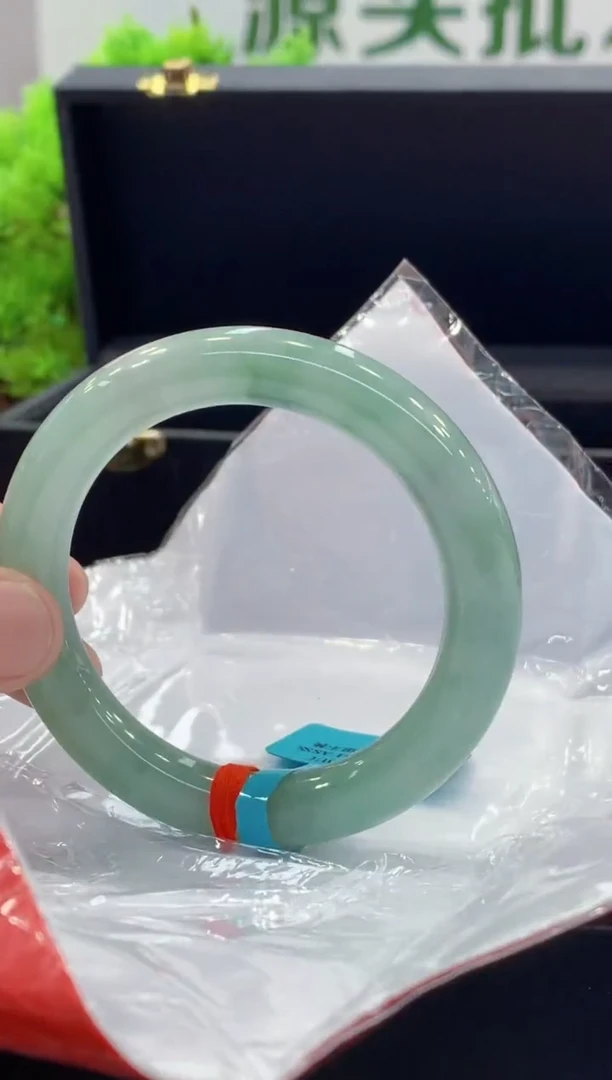 未镶嵌手镯翡翠翡翠手镯