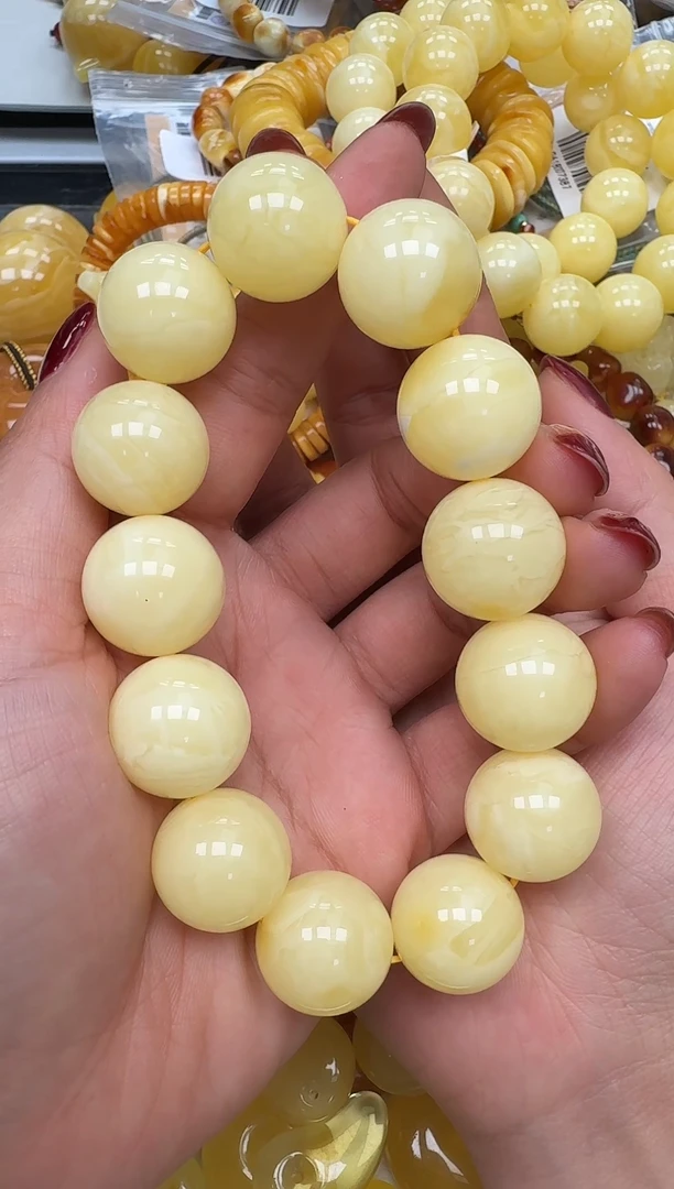 裸石琥珀未镶嵌如图