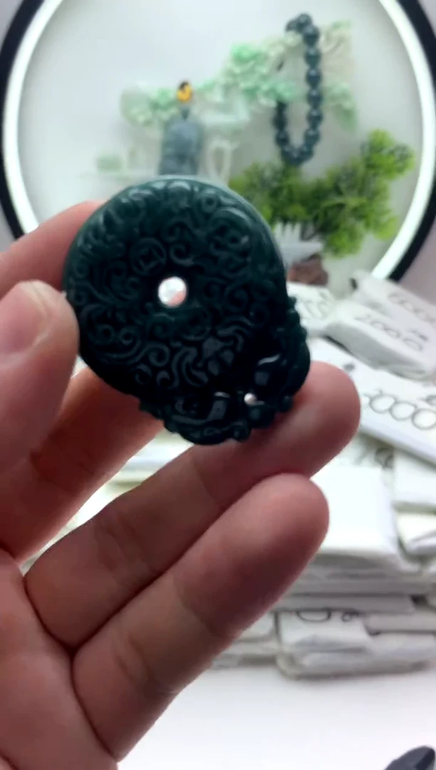 翡翠未镶嵌颈饰仿古扣【品质一般介意慎拍】