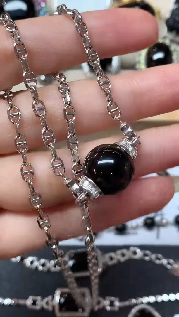 套链18K金镶嵌翡翠D694|39800