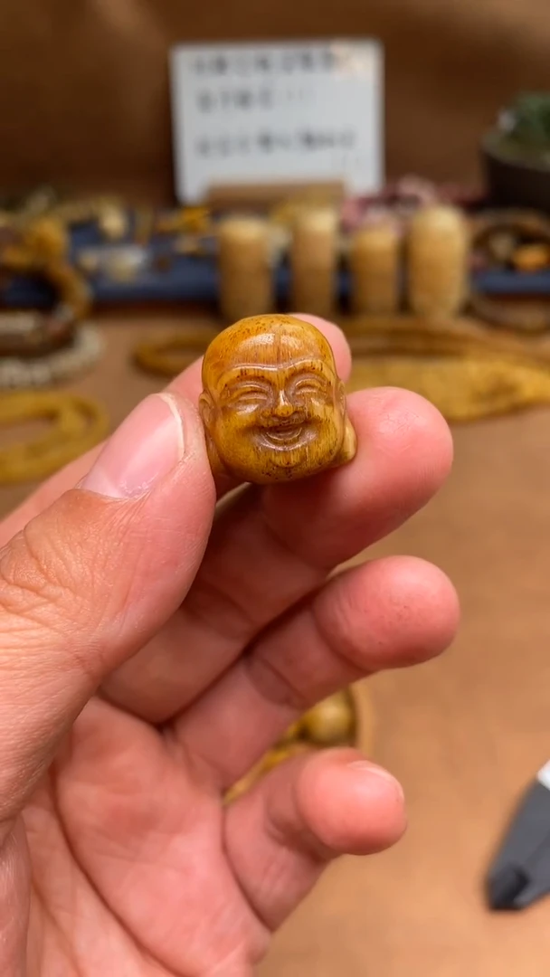 【闪购商品】牛骨其他P1107-高密度弥勒-有棕裂