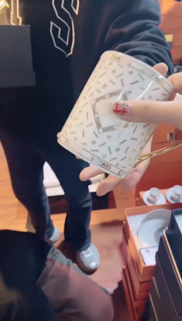 【闪购商品】杯鸿辉家品牌瓷器，京东包邮！