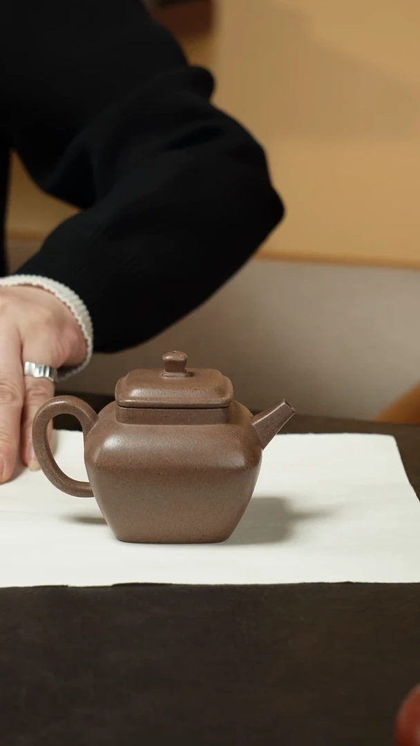 茶壶紫砂四方老段泥紫砂壶