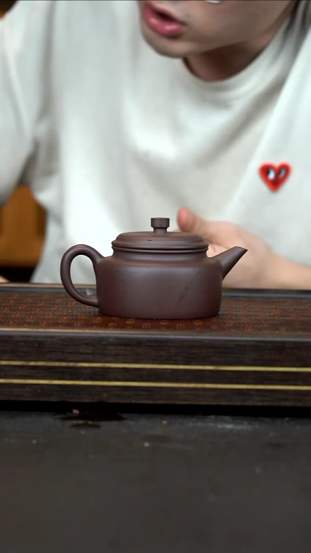茶壶紫砂   ZJF    剑流德钟    老紫泥    200cc
