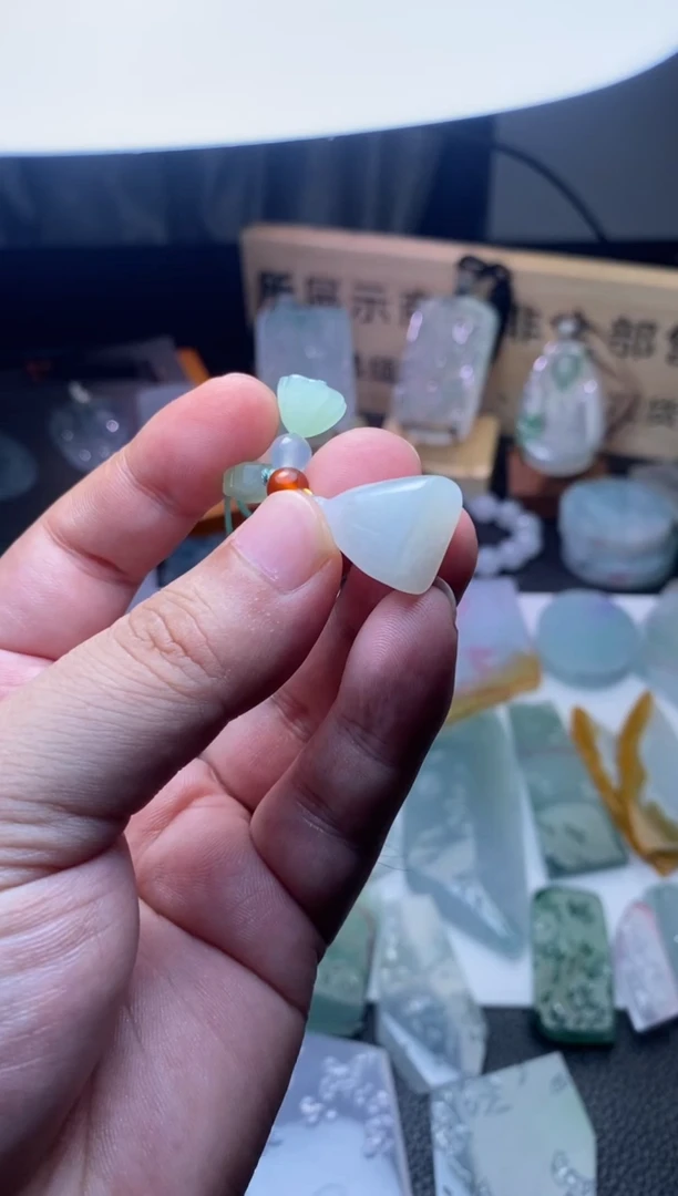 定制翡翠未镶嵌天然缅甸翡翠A货
