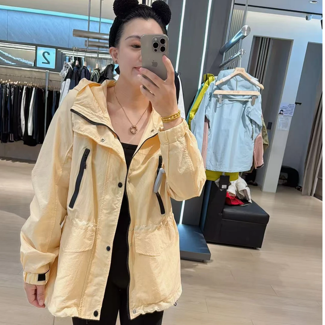 8031欧洲站潮款休闲宽松工装抽绳收腰连帽冲锋衣外套女2025春新款