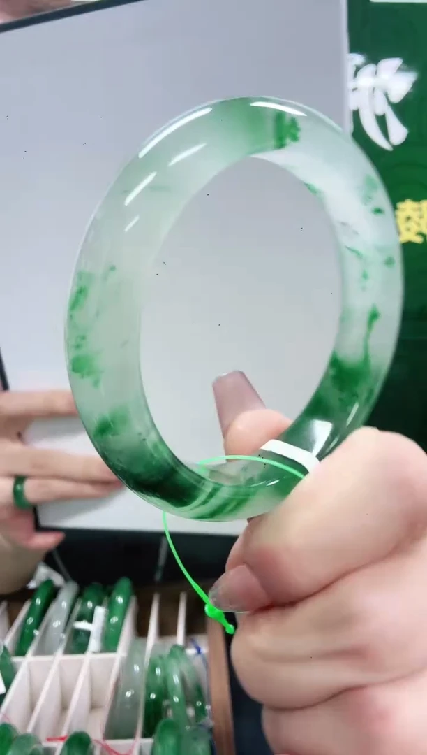 未镶嵌1石英质玉（非洲翠）/3240-54