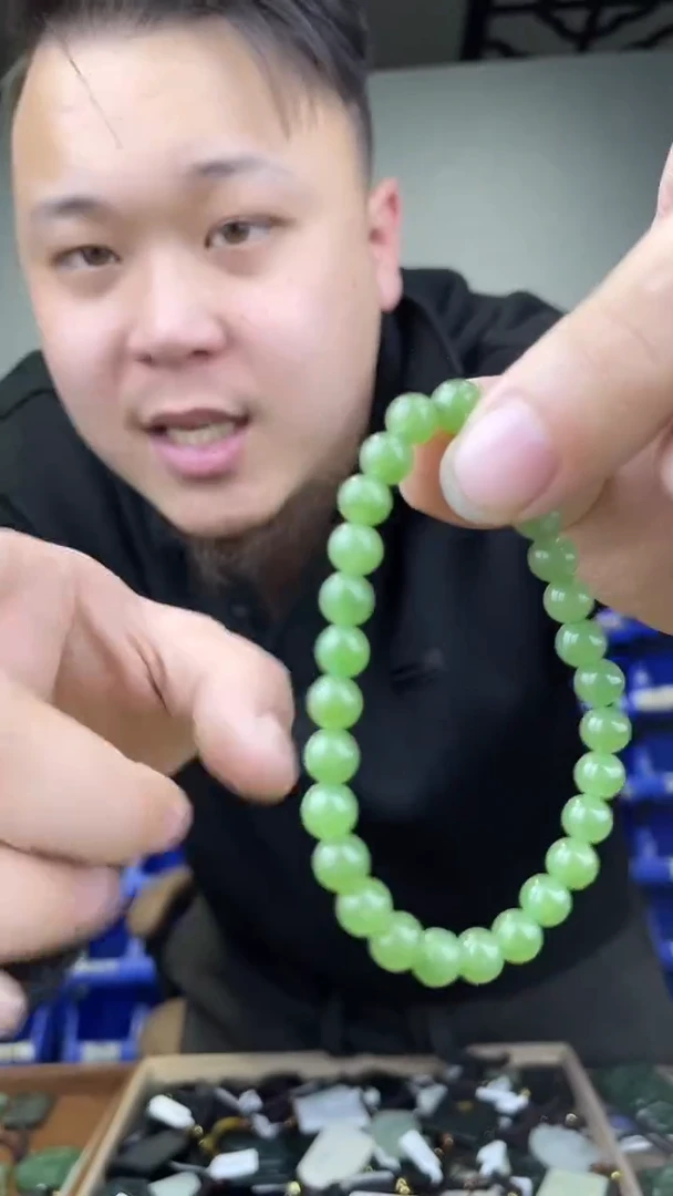 颈饰未镶嵌和田玉拍一发一，多样性发货！