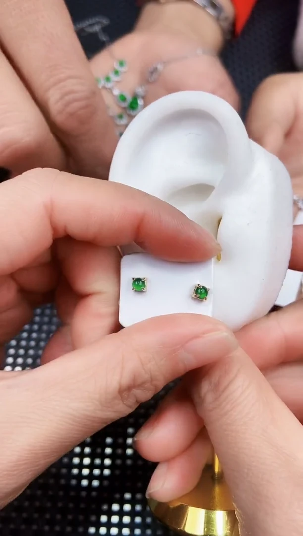 【闪购商品】翡翠耳饰未镶嵌111111111