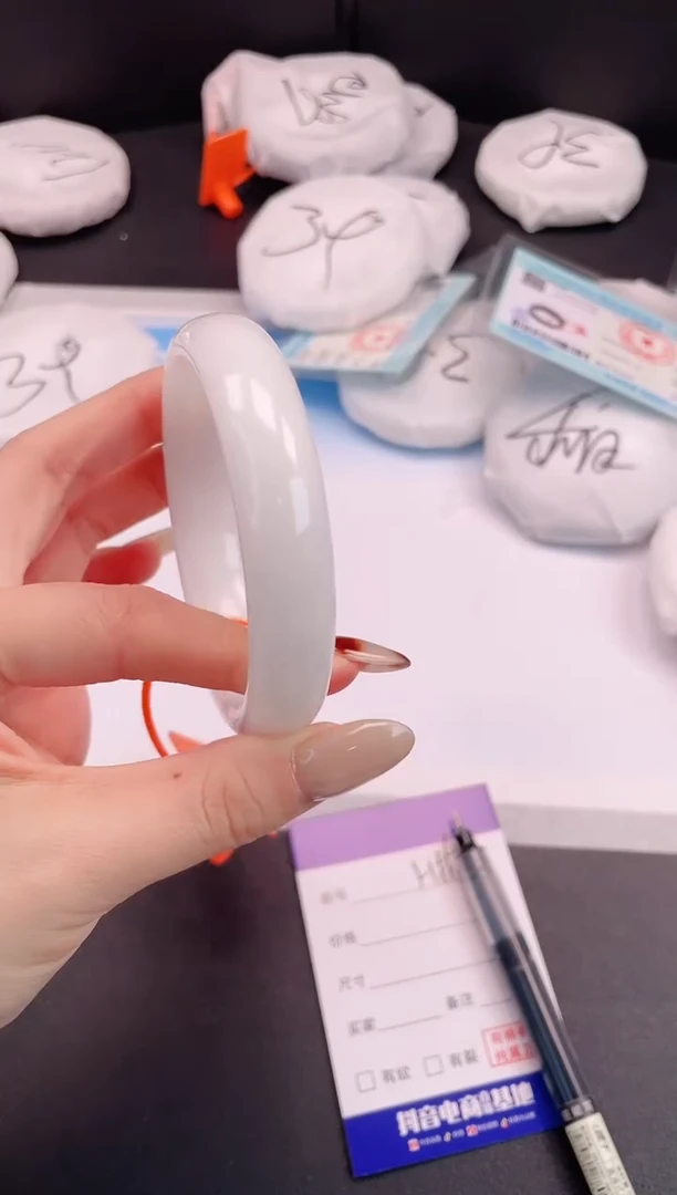 未镶嵌手镯和田玉H88+62